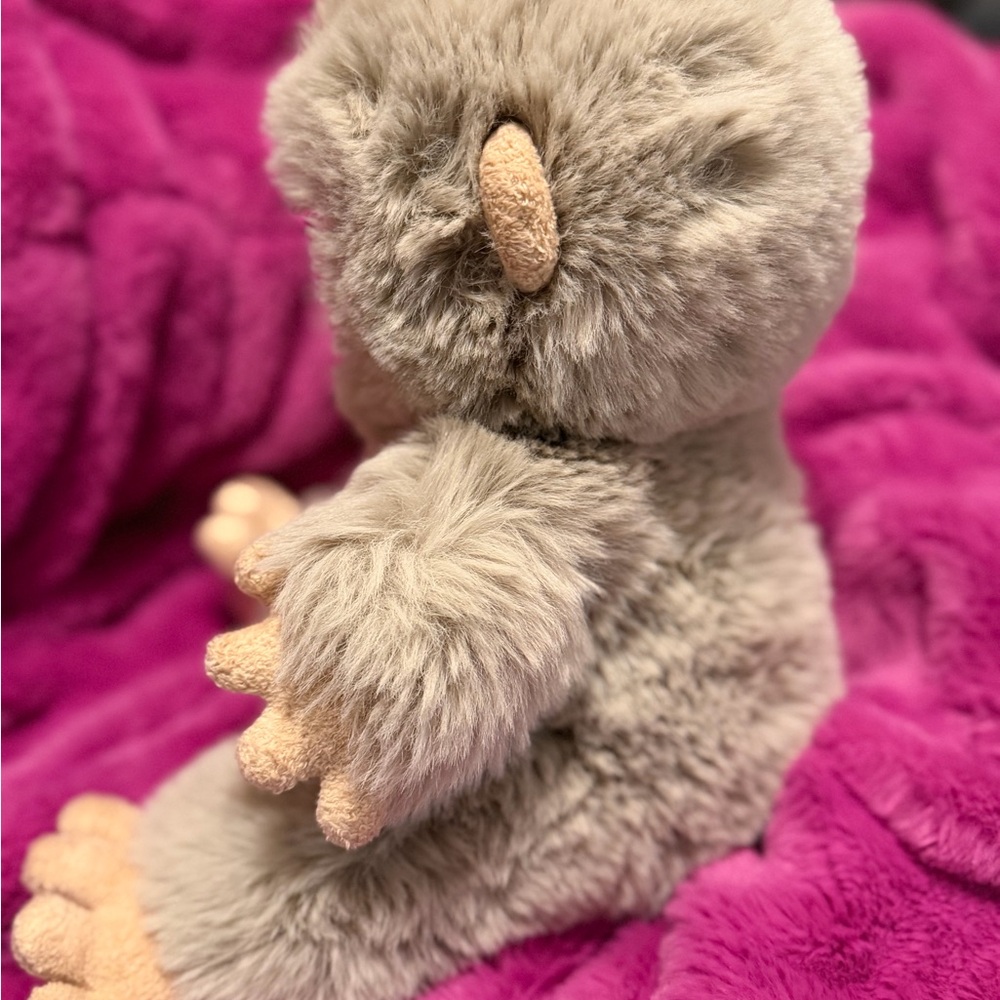 Bo Bigfoot Jellycat - Picture 2 of 4